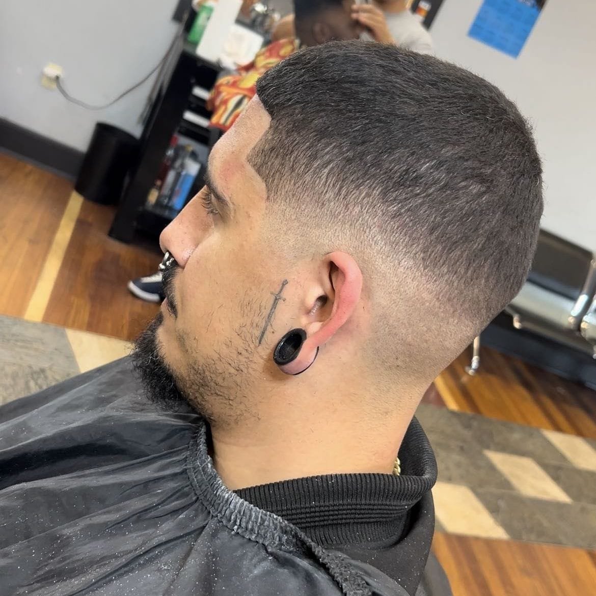 d5c68d2847c647939dd195654bf24d-social-buzz-barbershop-inspiration-8f1b7d8760f547e4b0dd7a31ef71e9-booksy