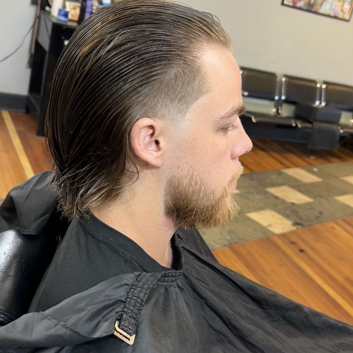 f312a6ab3b59434e8236011c3a7382-social-buzz-barbershop-inspiration-997d22debd864e369aca824afca01a-booksy